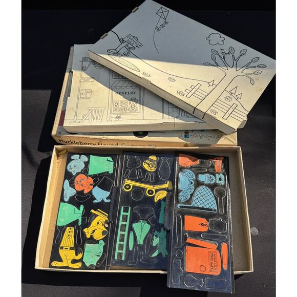 Vtg 1960 HUCKLEBERRY HOUND Colorforms Cartoon Kit BOX/Hanna-Barbera Productions - Picture 7 of 11